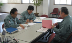 �R���T���e�B���O���i