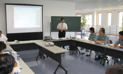 �R���T���e�B���O���i