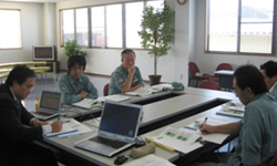 �R���T���e�B���O���i